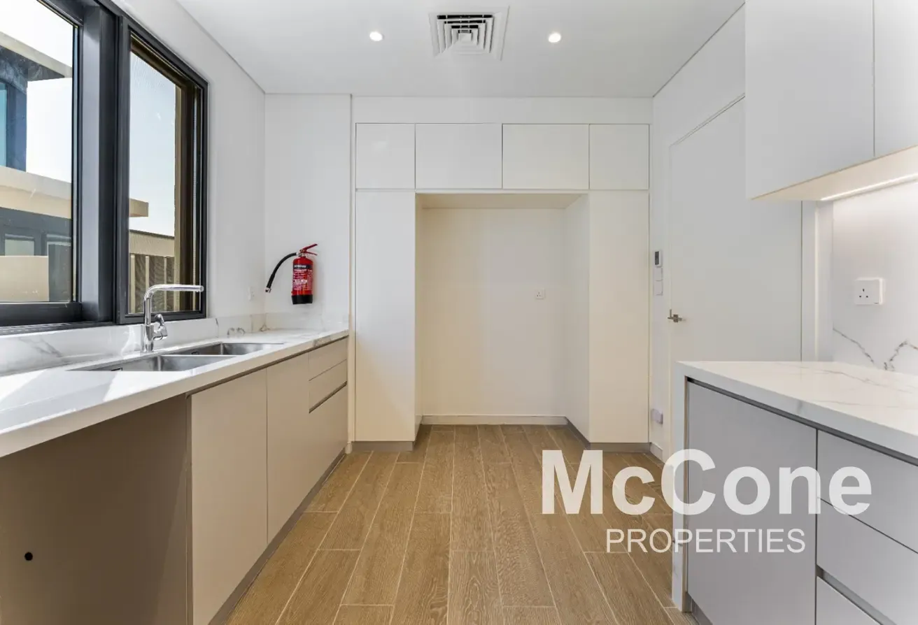 Single Row | Type 4A1 | Landscaped | Maids Room