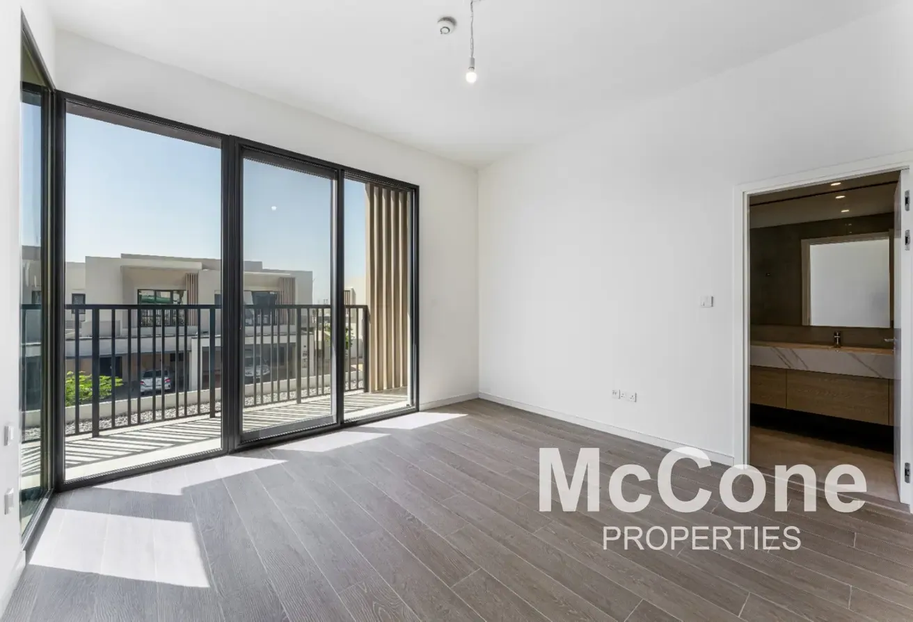 Single Row | Type 4A1 | Landscaped | Maids Room