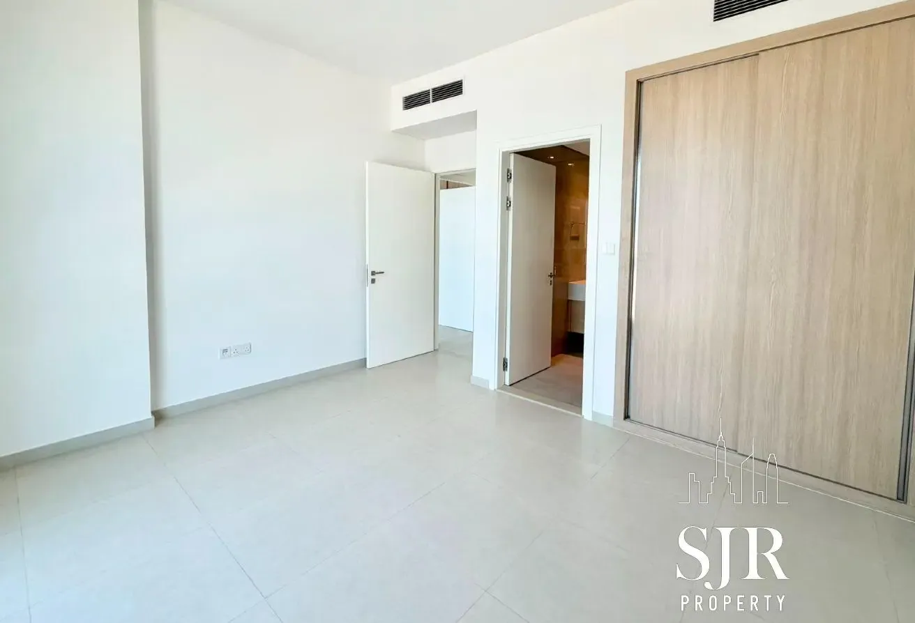 Motivated Owner | Single Row | Backing Park | 3BR