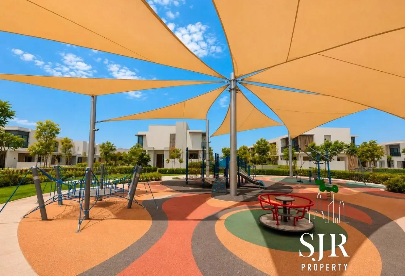 Motivated | Single Row | Park | Landscaped
