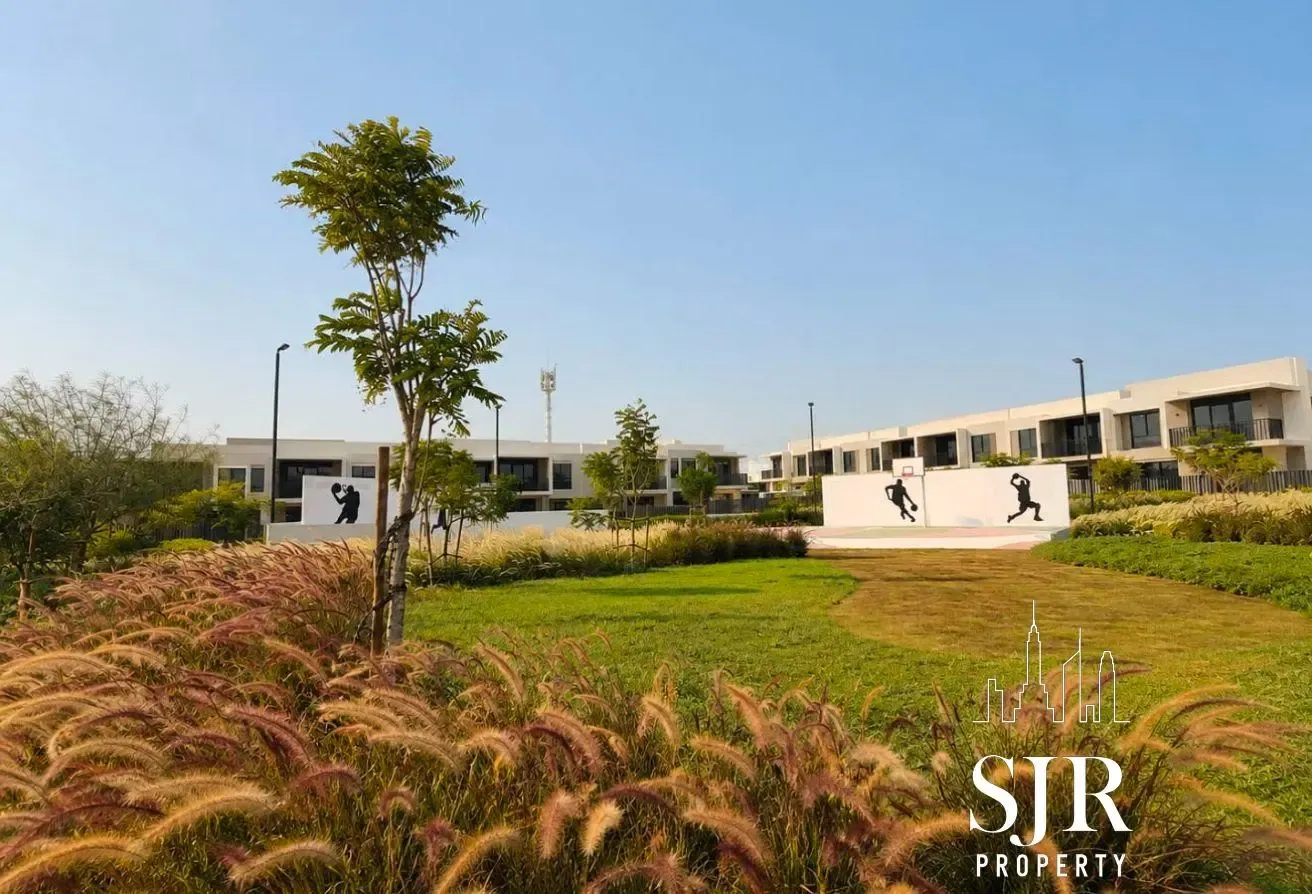 Motivated | Single Row | Park | Landscaped