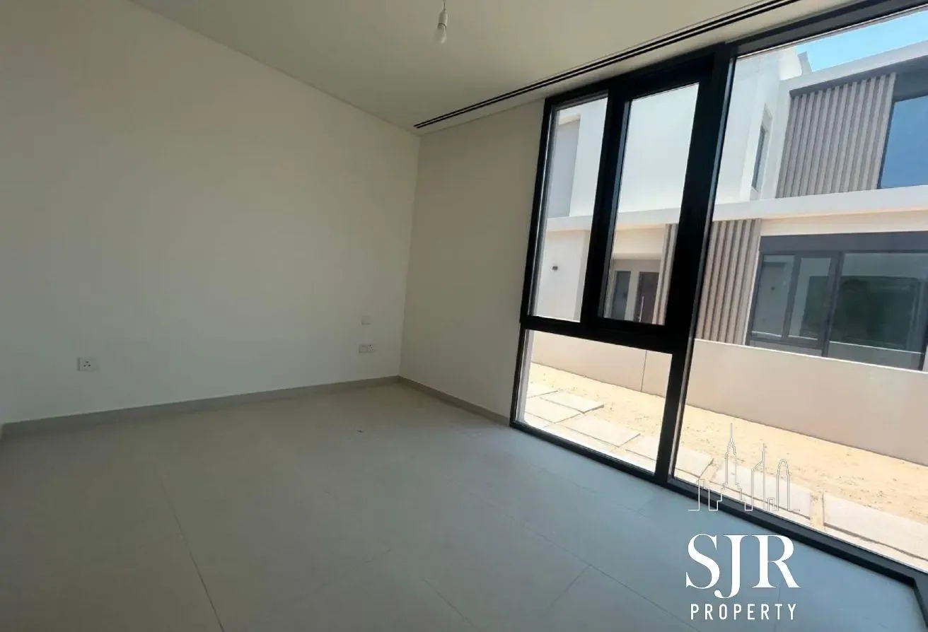 Brand new | Corner Unit | Must See
