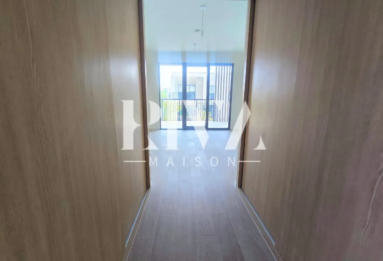 Prime Location | Corner Plot | Single Row | Park