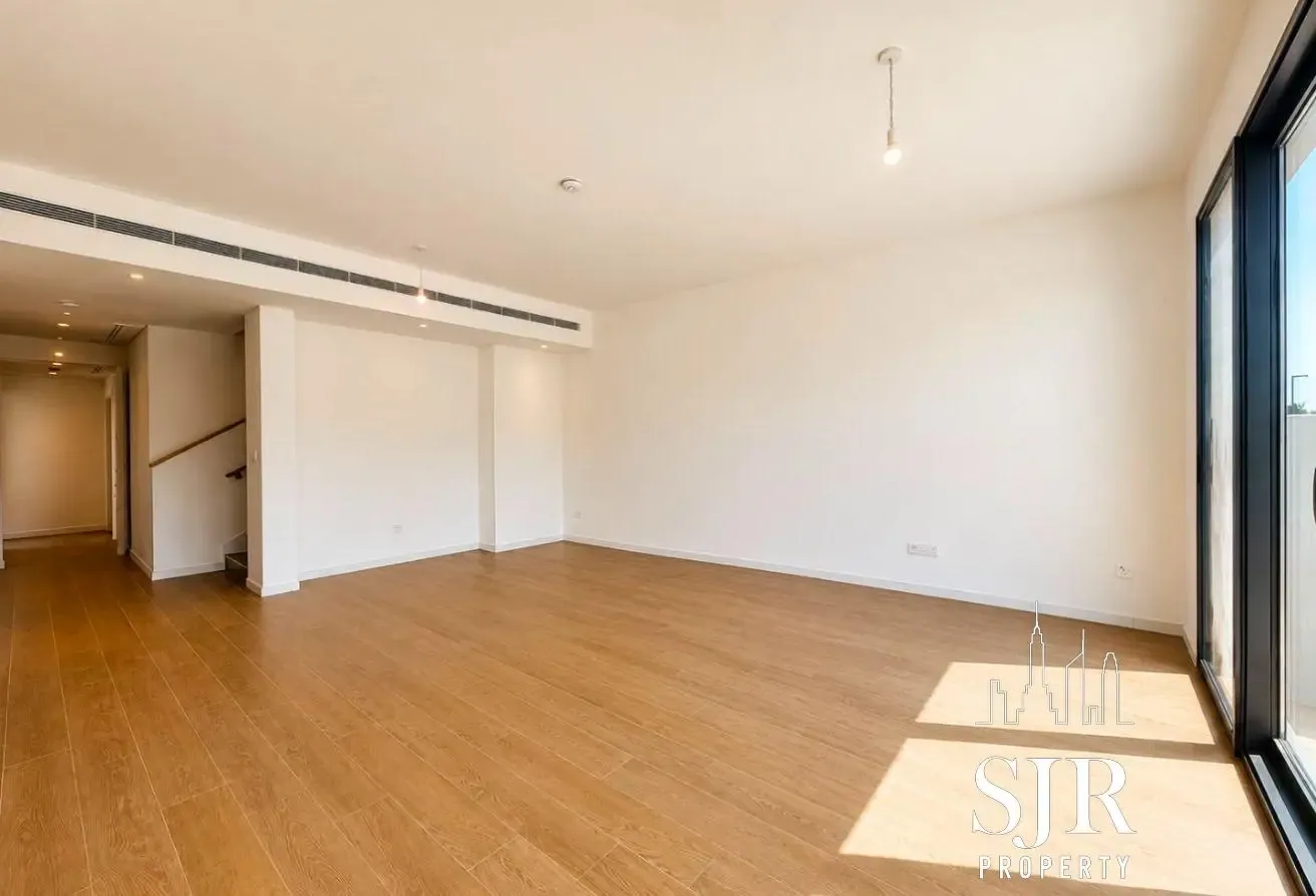 Motivated Landlord | Brand New | Single Row Corner