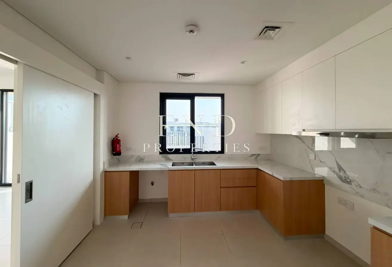 Centrally Located | Vacant | Ready