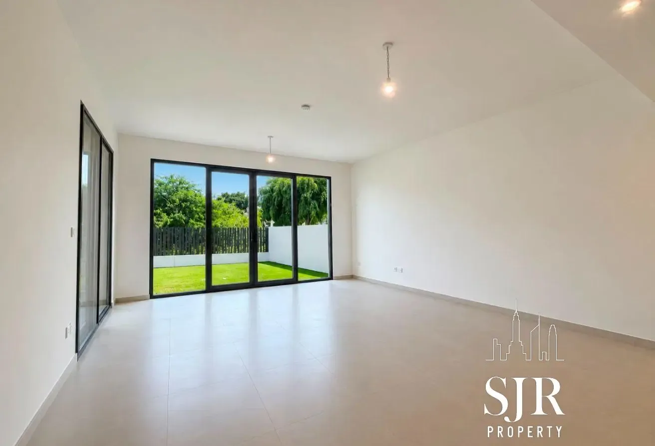 Single Row Corner 4BR | Landscaped | Multi Cheques