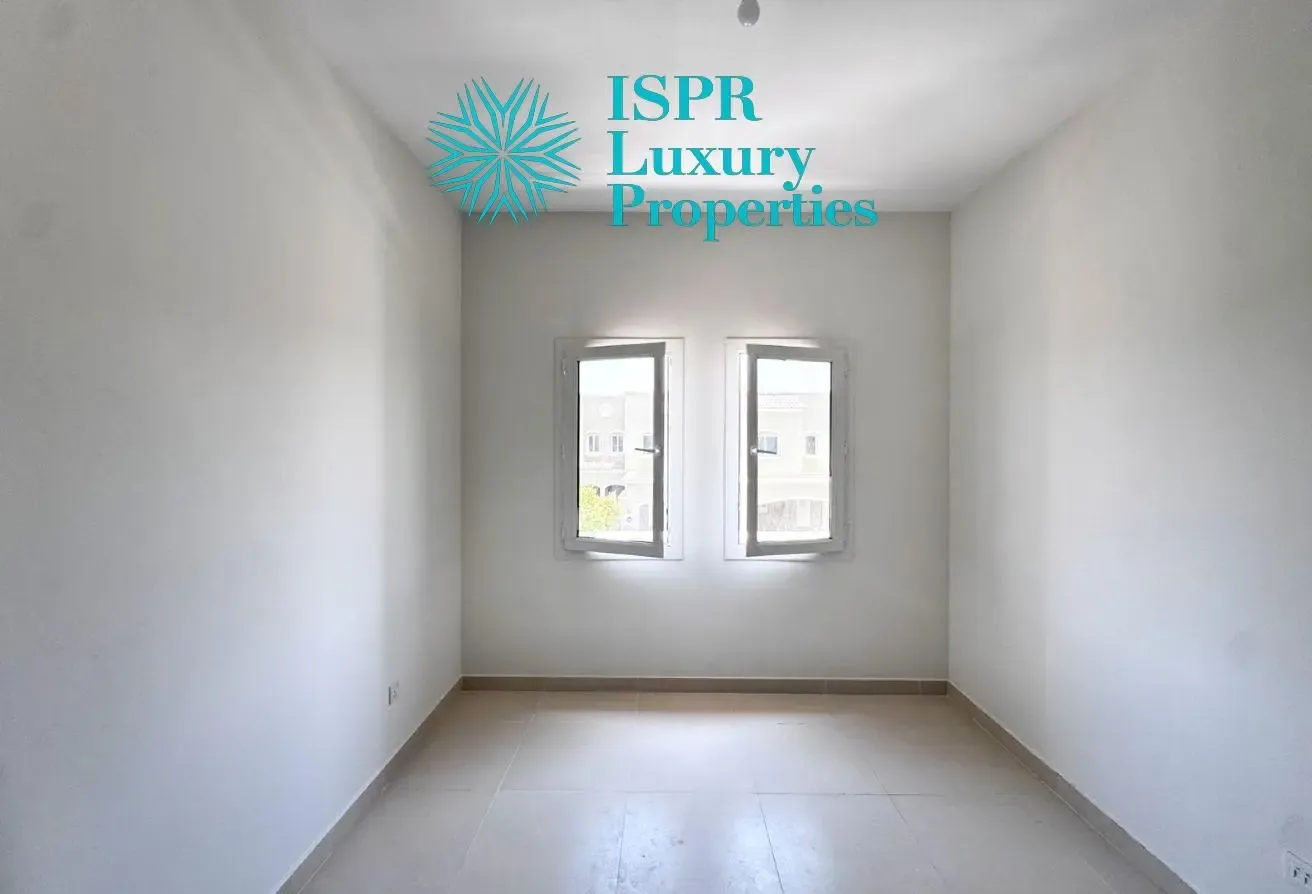 Single Row | Corner Plot l Vaccant