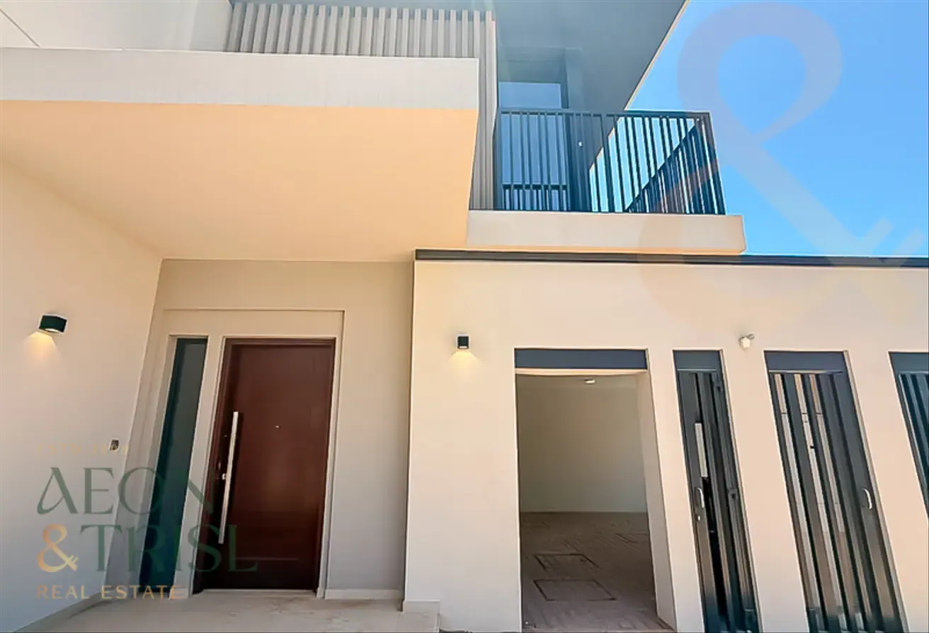 Modern 4BR + Maids | Large Plot | Community Living