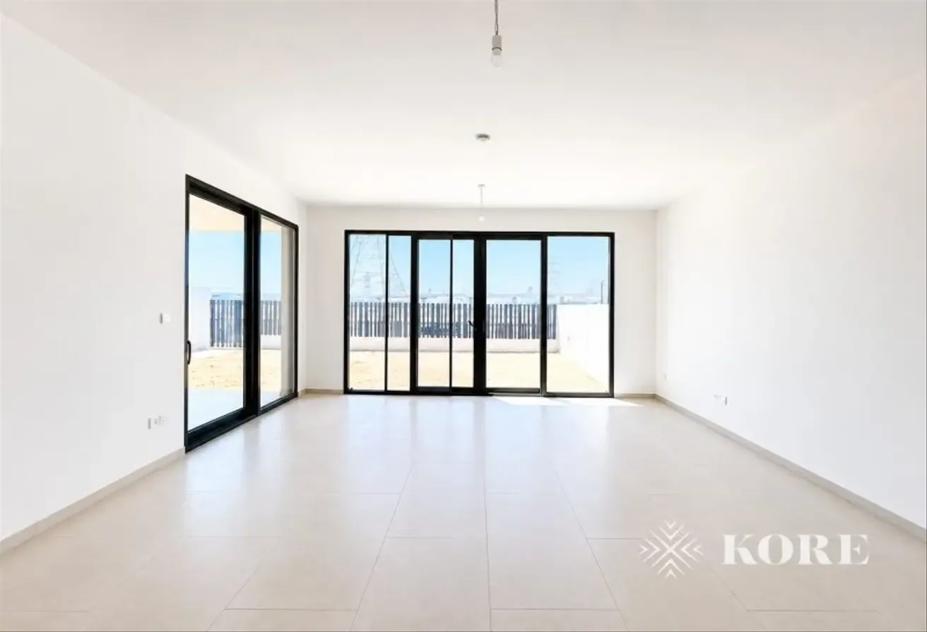 4 Bedroom Middle Villa Brand New | Close To Pool