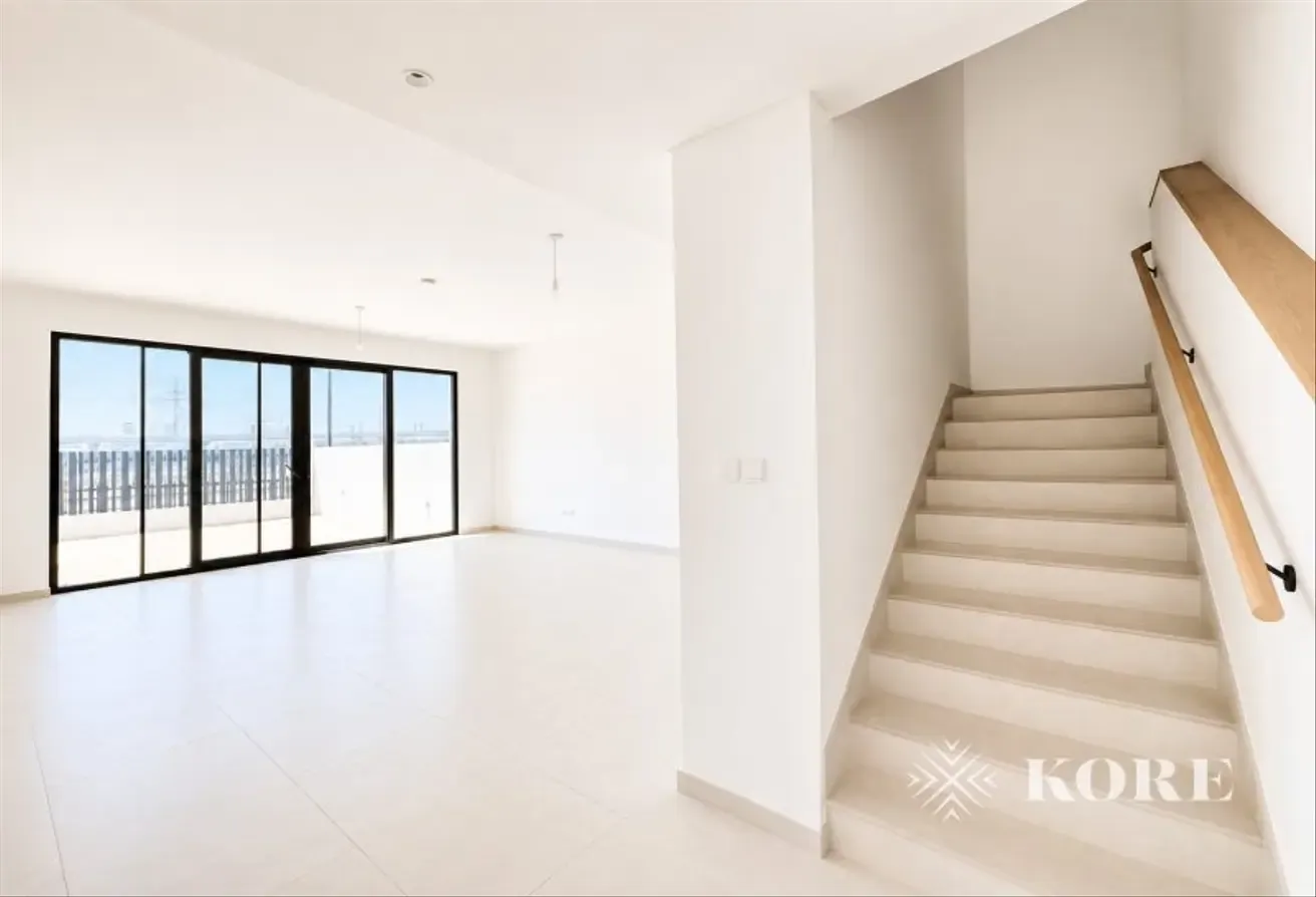 4 Bedroom Middle Villa Brand New | Close To Pool