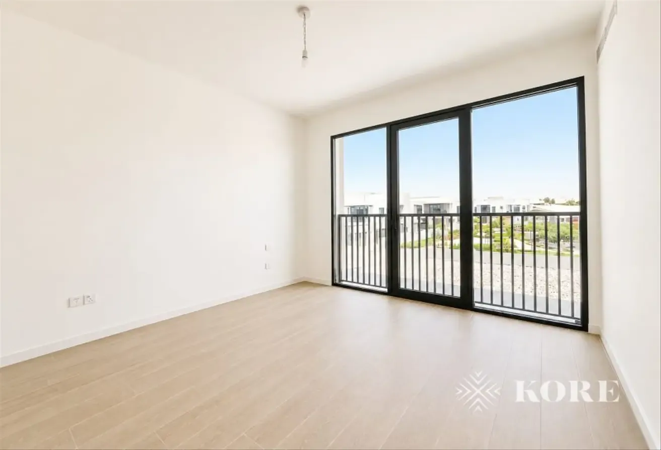 4 Bedroom Middle Villa Brand New | Close To Pool