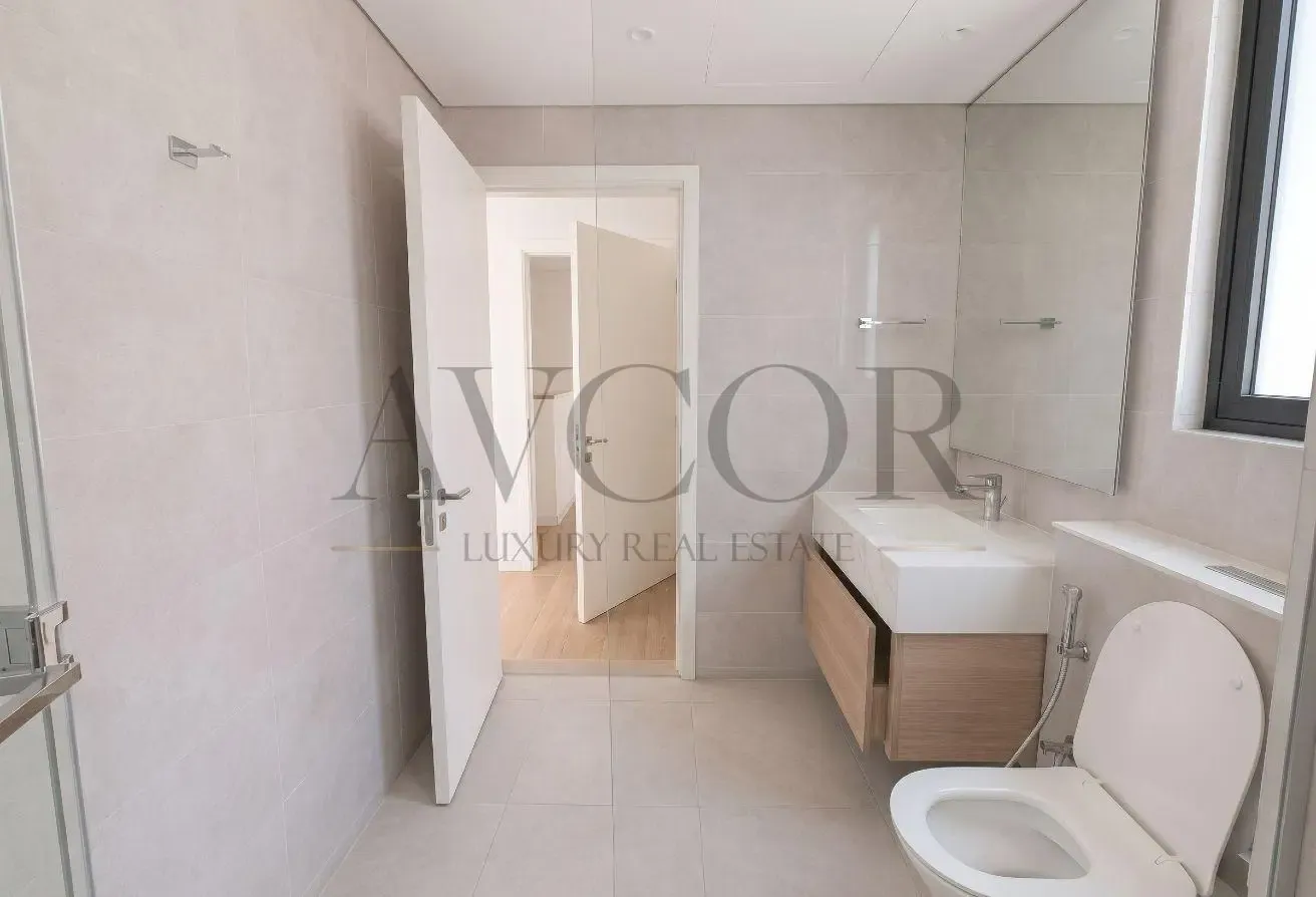 VACANT | VASTU | CLOSE TO PARK