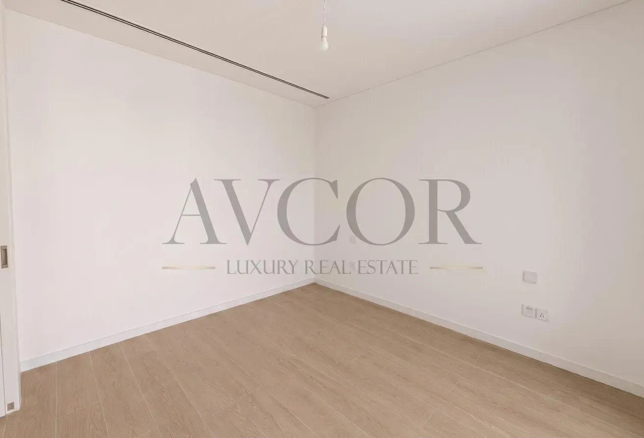 VACANT | VASTU | CLOSE TO PARK