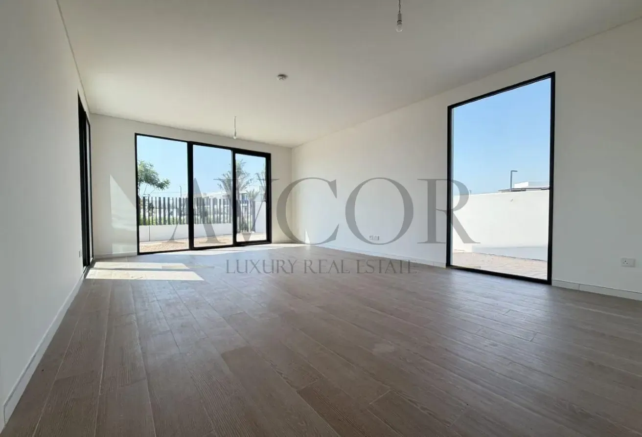 VACANT | VASTU | CLOSE TO PARK