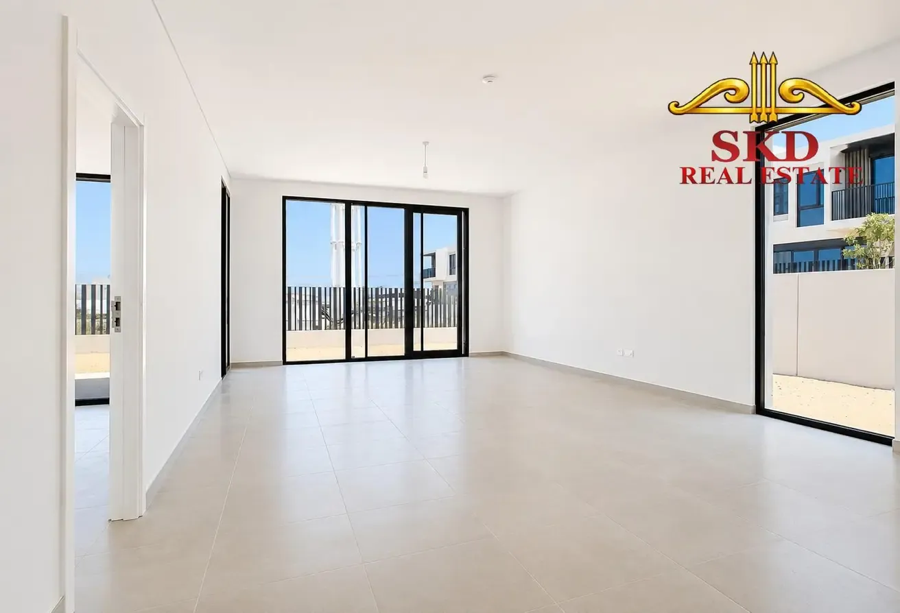 Brand New 4BR Corner TH| Luxury Community | Vacant