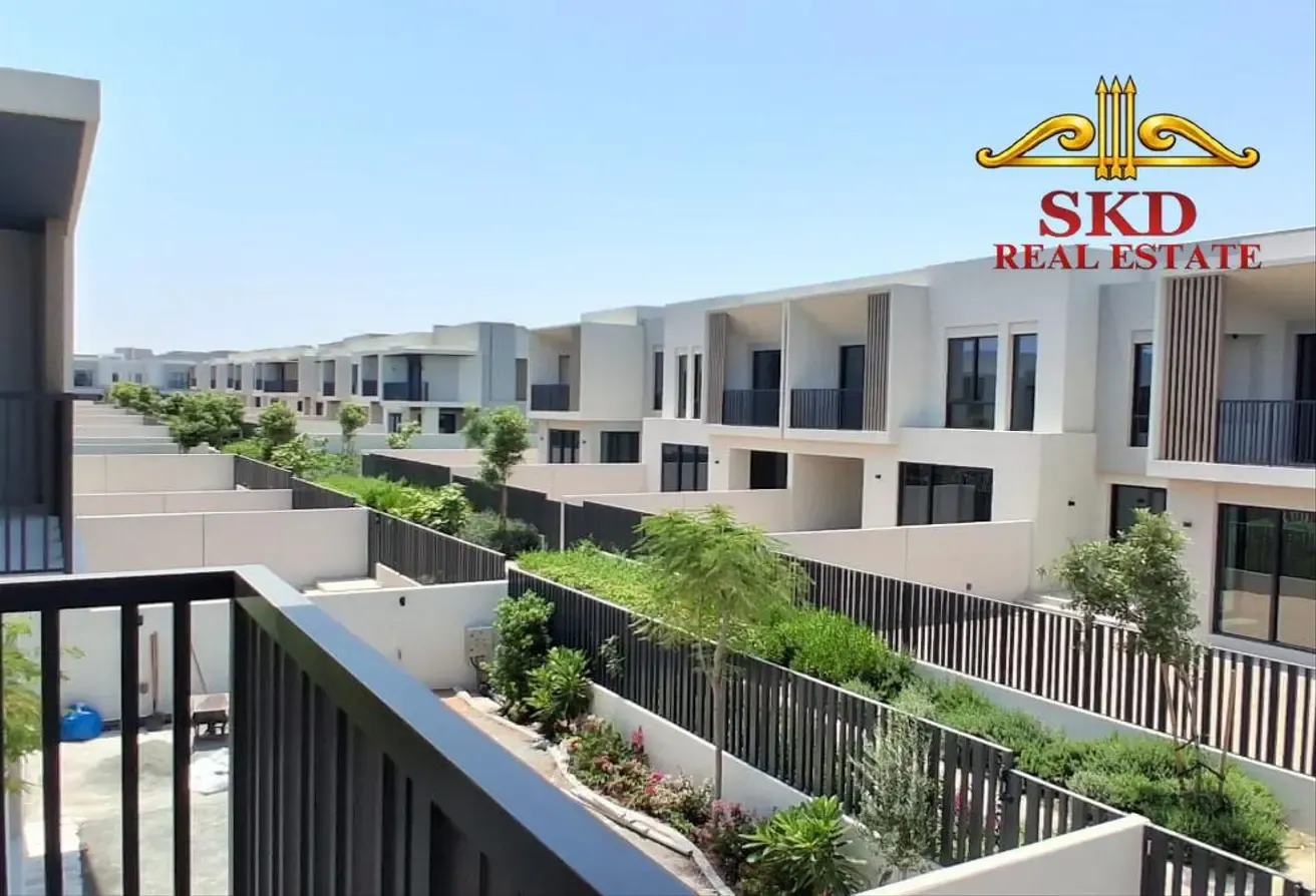 Brand New 4BR Corner TH| Luxury Community | Vacant