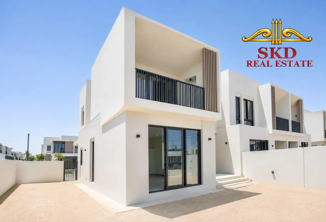 Brand New 4BR Corner TH| Luxury Community | Vacant