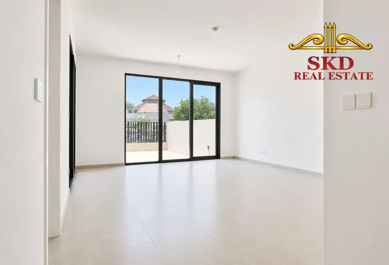 Brand New 4BR Corner TH| Luxury Community | Vacant