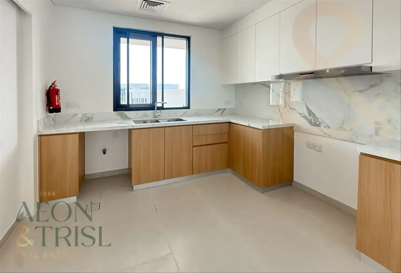 Single Row | Specious Layout | 3BR+Maid