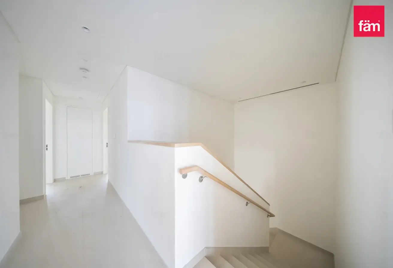 CORNER UNIT 4+MAID | SINGLE ROW | BRAND NEW
