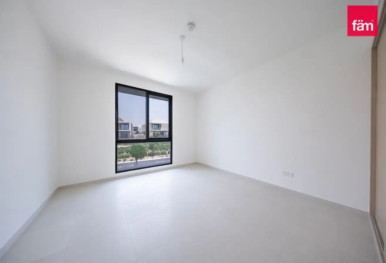CORNER UNIT 4+MAID | SINGLE ROW | BRAND NEW