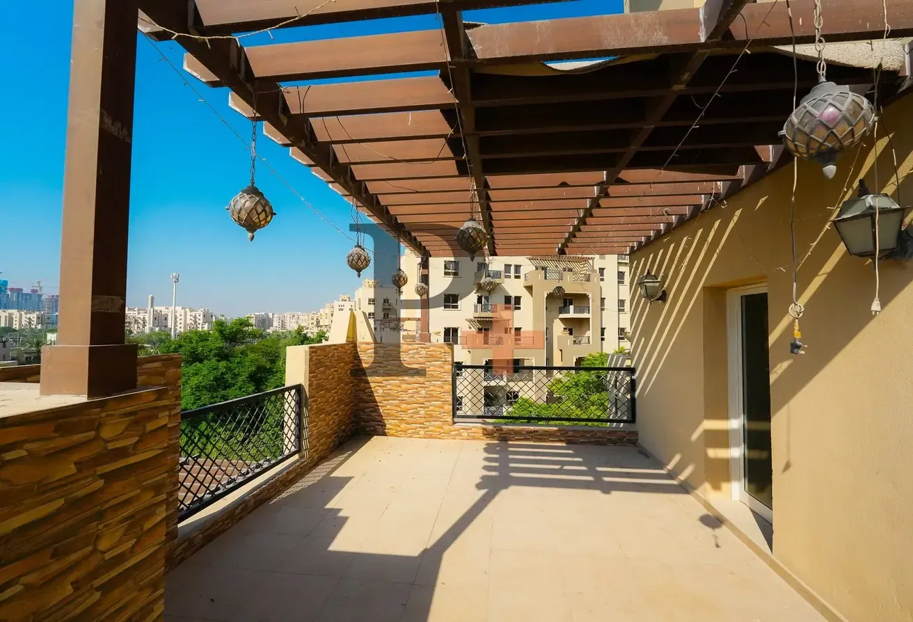 FOR INVESTOR | NEAR TO COMMUNITY | DUOBLE TERRACE | CLOSED KICHEN