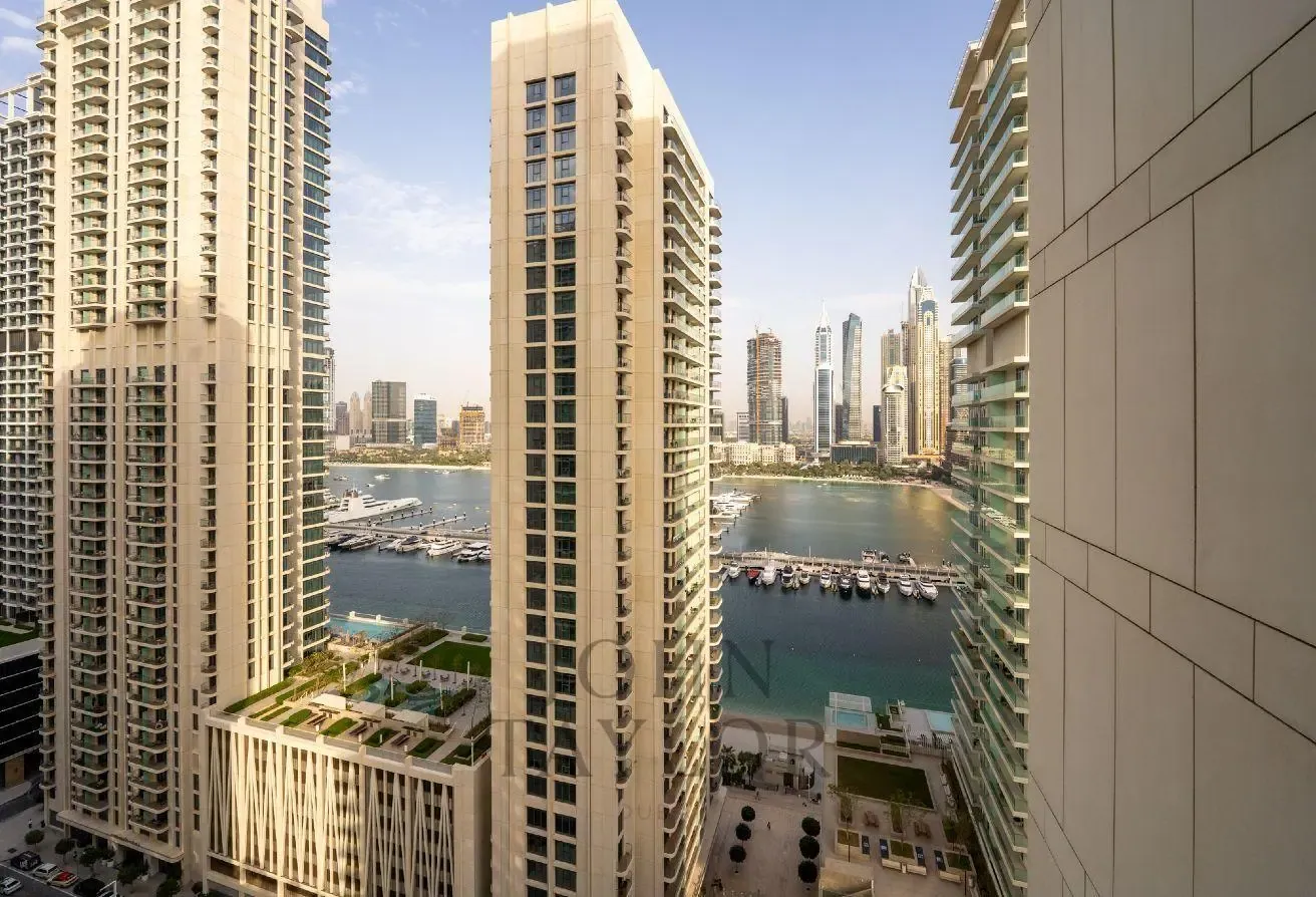 3 Bedroom Apartment FOR SALE in Beach Vista EMAAR
