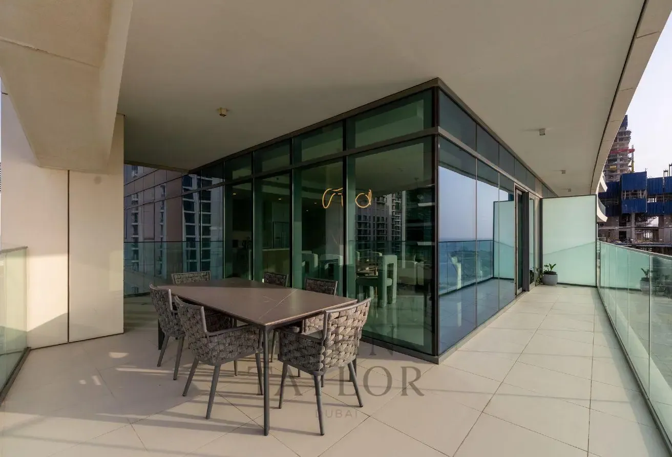 3 Bedroom Apartment FOR SALE in Beach Vista EMAAR
