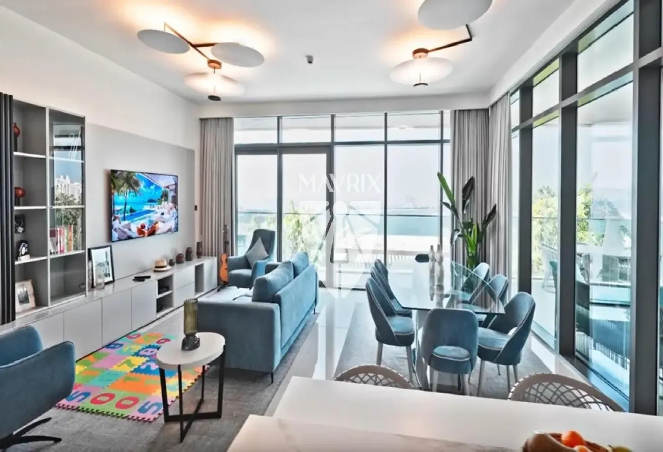 Fully Furnished | Palm View | Corner Unit