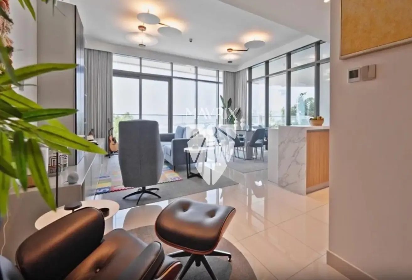 Fully Furnished | Palm View | Corner Unit