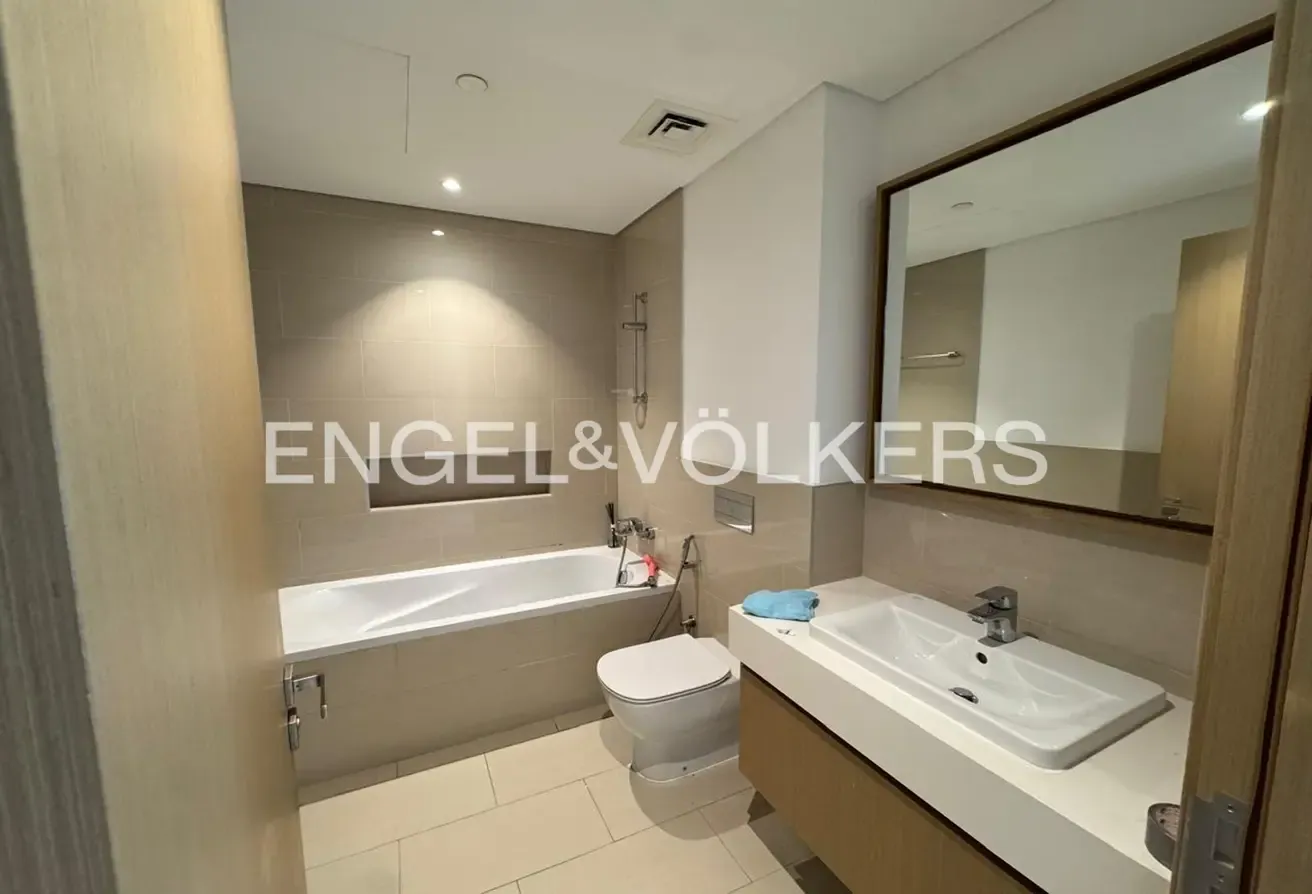 Higher Floor | Burj Khalifa & Water View | Available