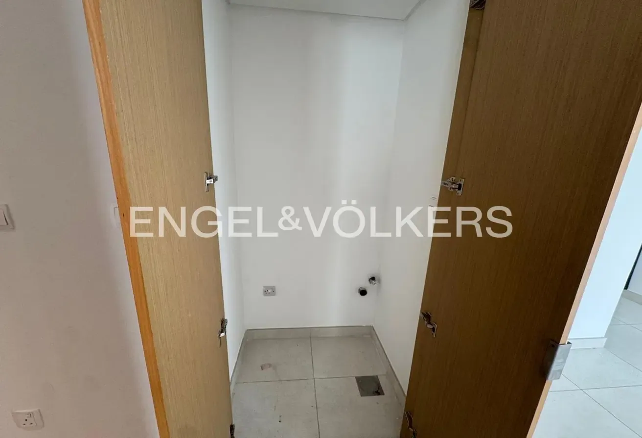 Higher Floor | Burj Khalifa & Water View | Available