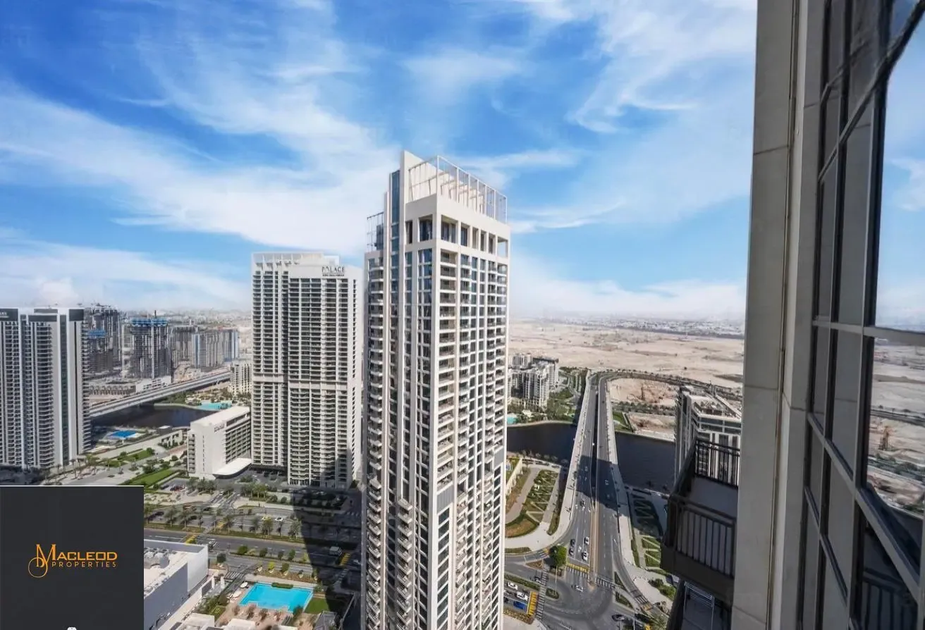Vacant Apartment/ Spacious Layout/ High Floor
