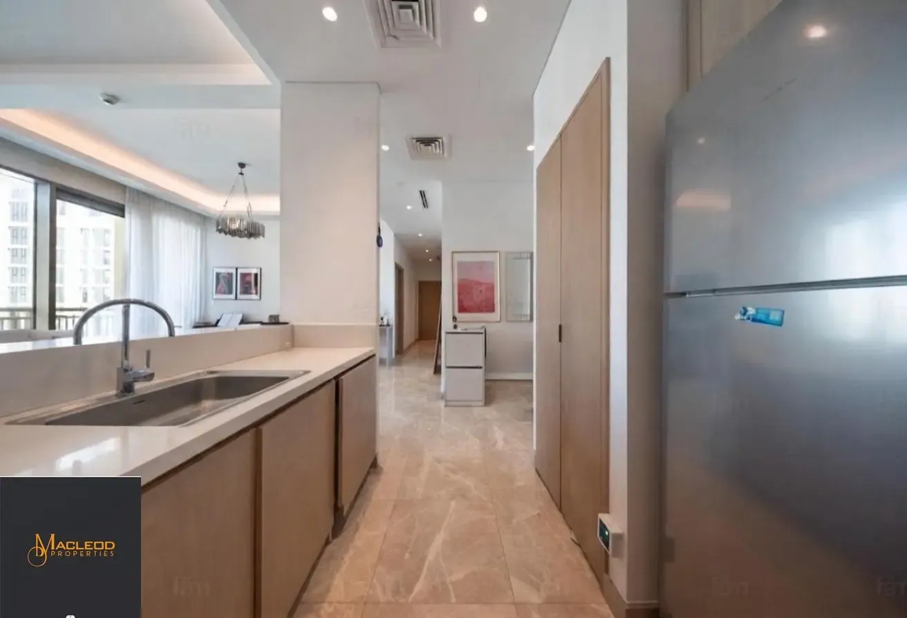 Vacant Apartment/ Spacious Layout/ High Floor