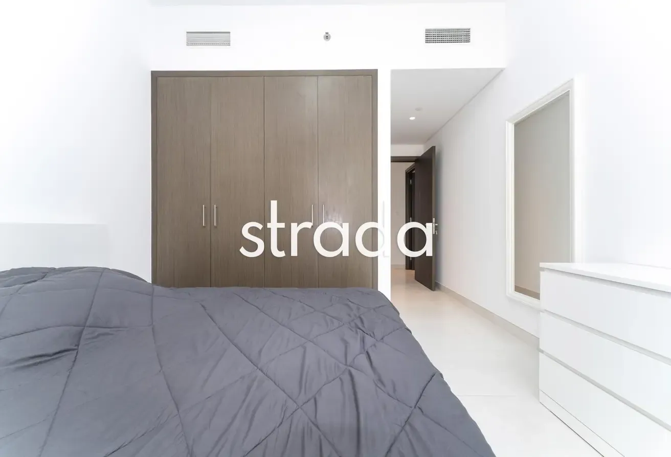 VOT | Mid Floor | Semi-Closed Kitchen