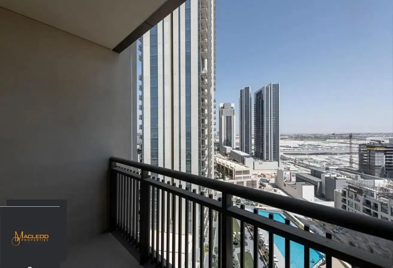 High Floor/ Partial Canal View/ Motivated Seller