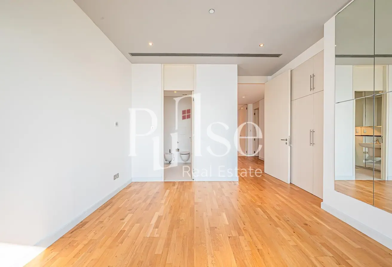High Floor 3BR+Maids | Closed Kitchen | Burj View