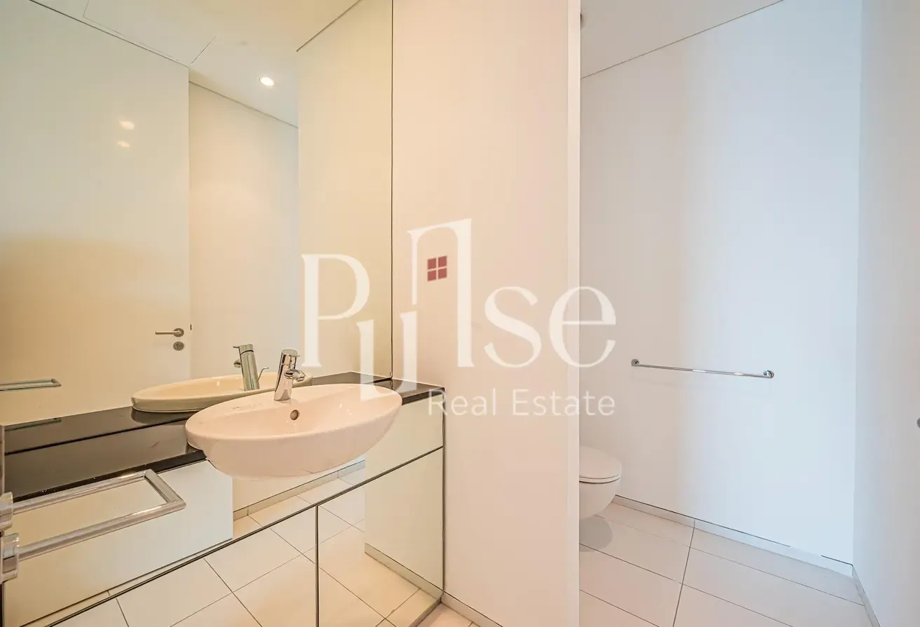 High Floor 3BR+Maids | Closed Kitchen | Burj View