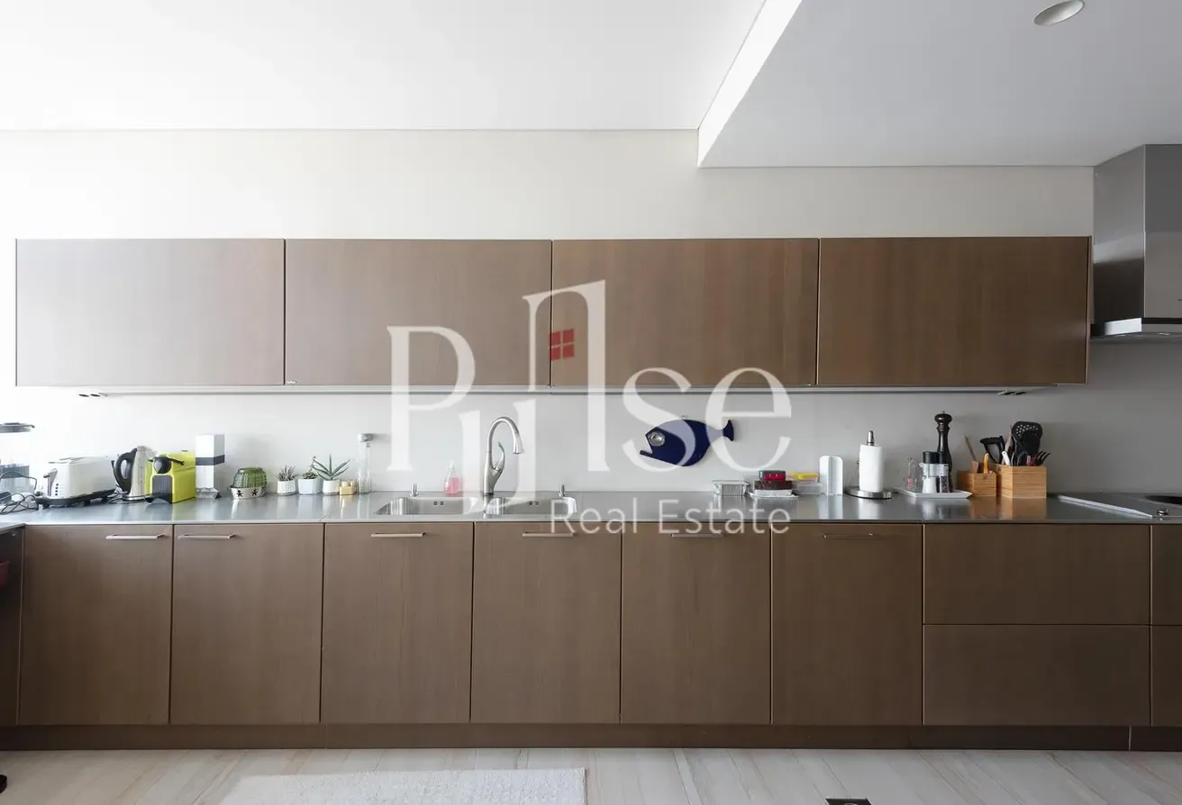 Converted Upgraded 3BR + Maid | Burj Khalifa View