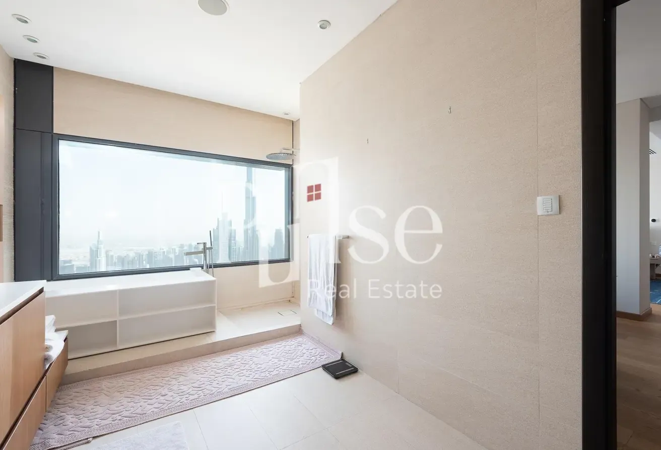 Converted Upgraded 3BR + Maid | Burj Khalifa View