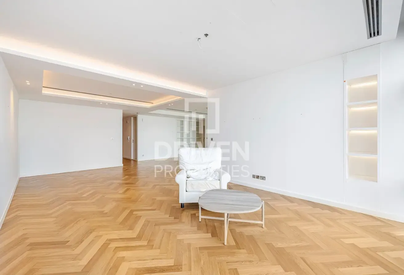 Prime Location | High Floor | Stunning View