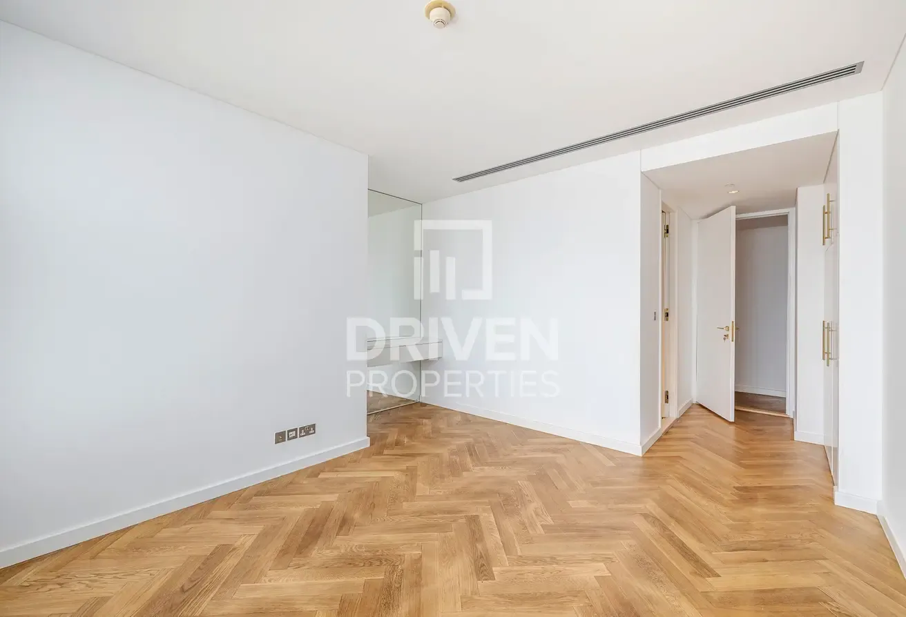 Prime Location | High Floor | Stunning View