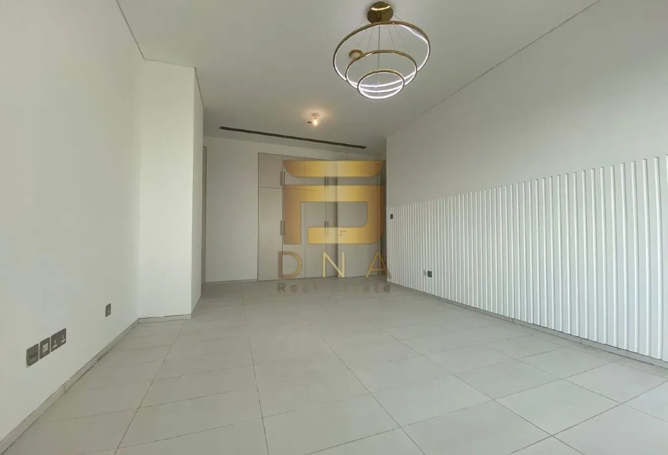 Very High Floor Full Burj Facing Chiller Free
