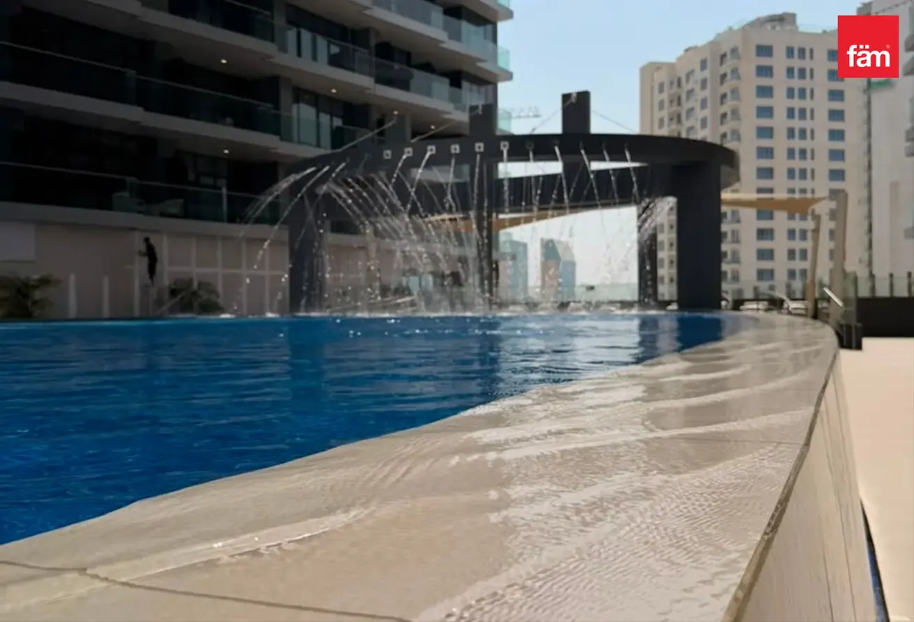 Spacious brand new High floor| High ROI