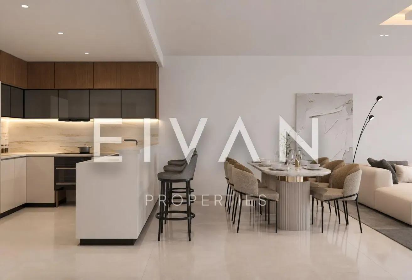 Luxury 2BR | Skyline View | Freehold
