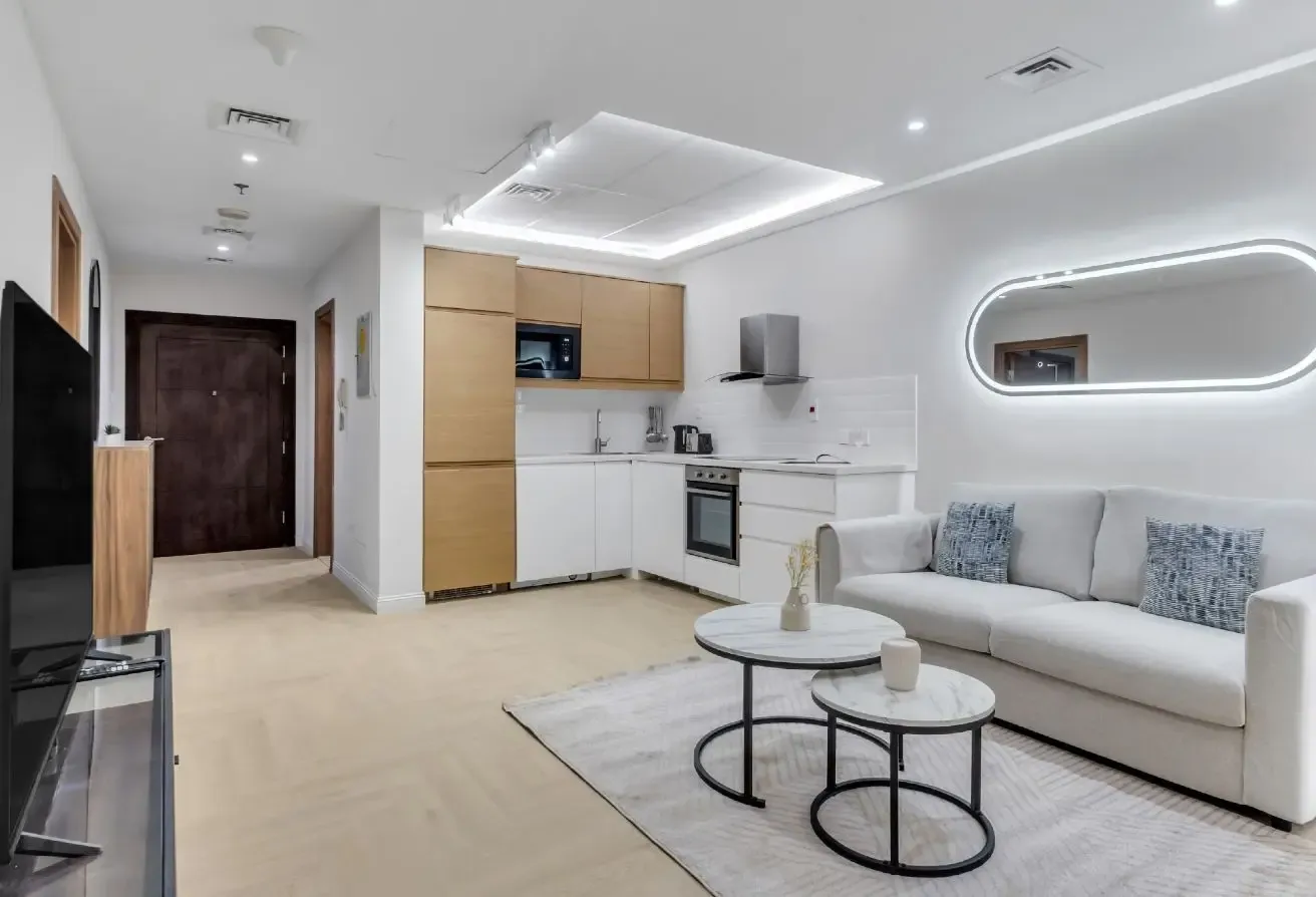 Renovated Luxury home fully equipped and furniture