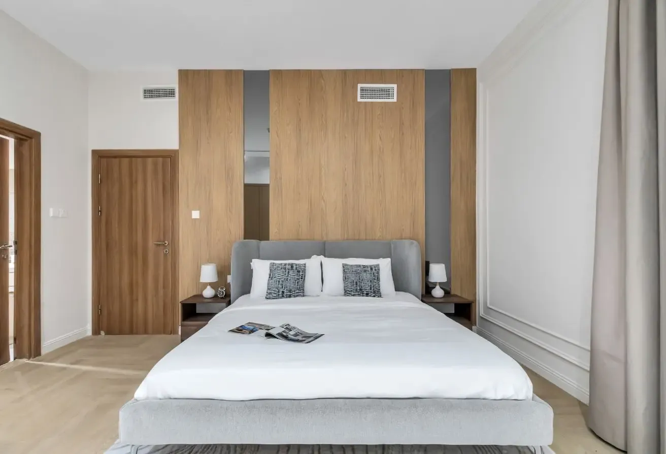Renovated Luxury home fully equipped and furniture