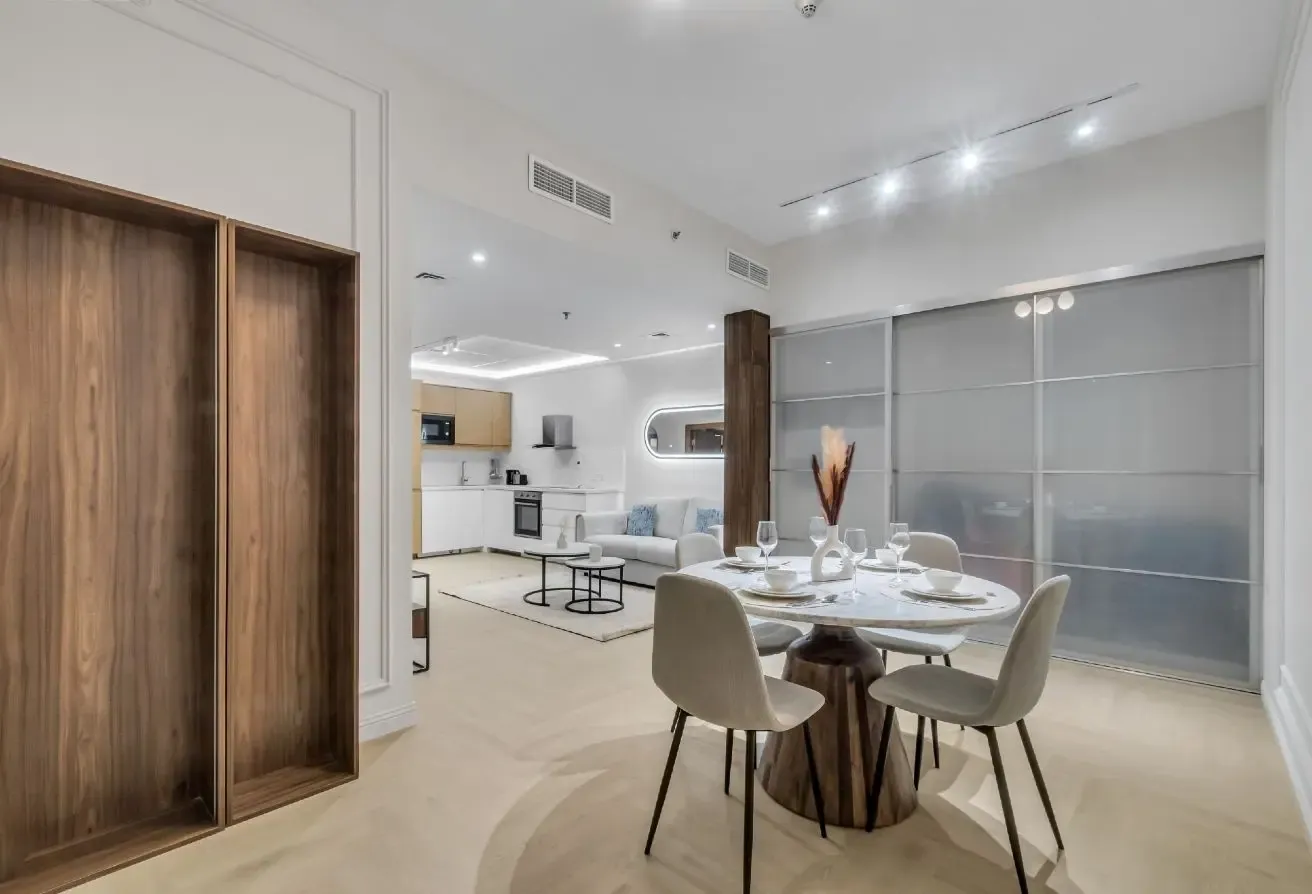 Renovated Luxury home fully equipped and furniture