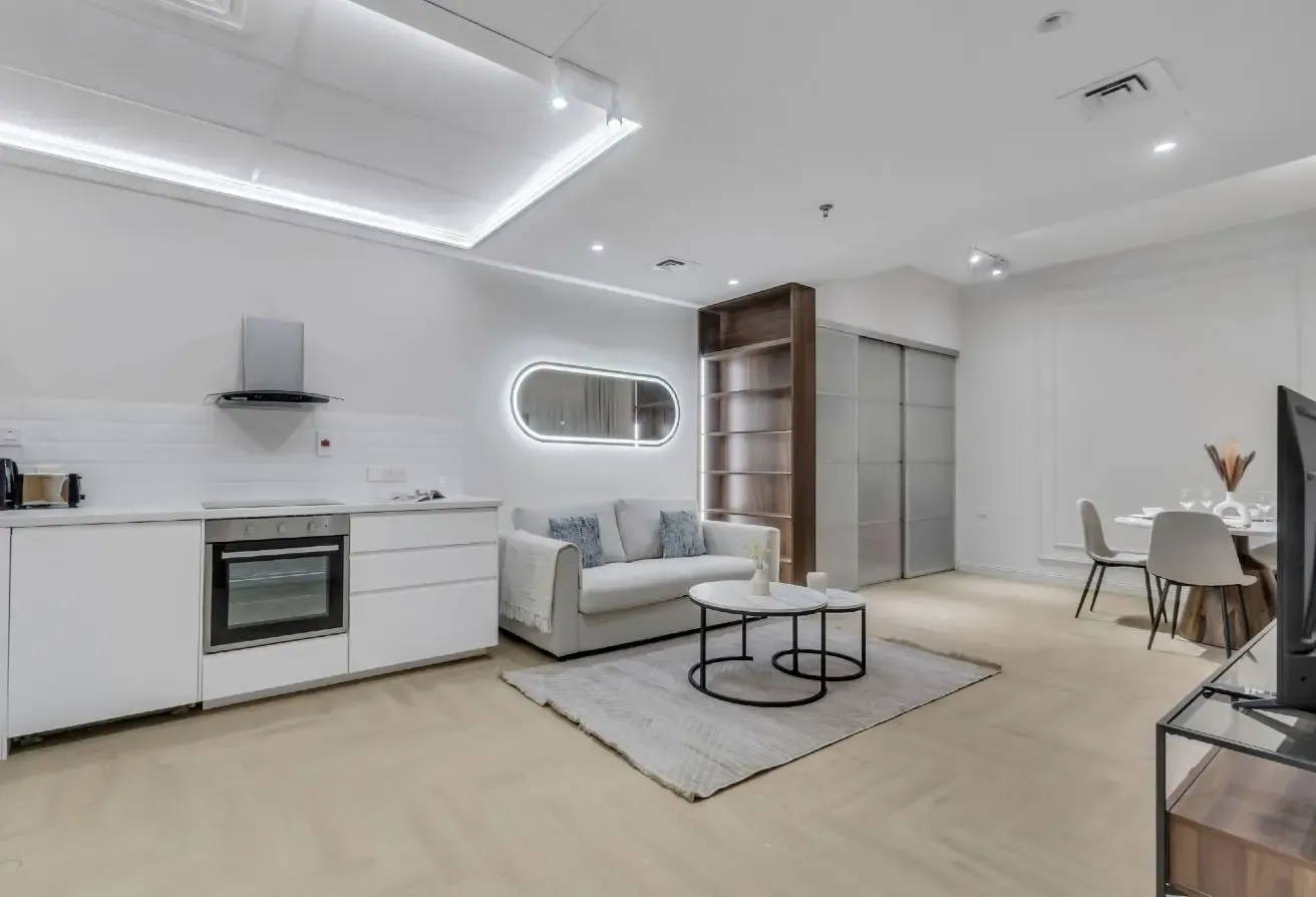 Renovated Luxury home fully equipped and furniture