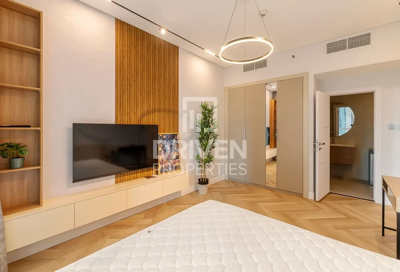 Great View | Fully Upgraded | Short Term Rent